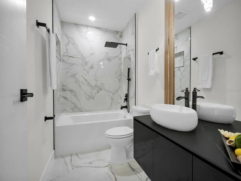 Furnished interior view inside a new home in , Ocklawaha (Image 6).