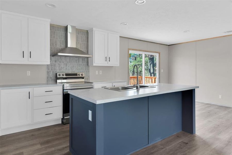 Furnished interior view inside a new home in , Whitesboro (Image 9).