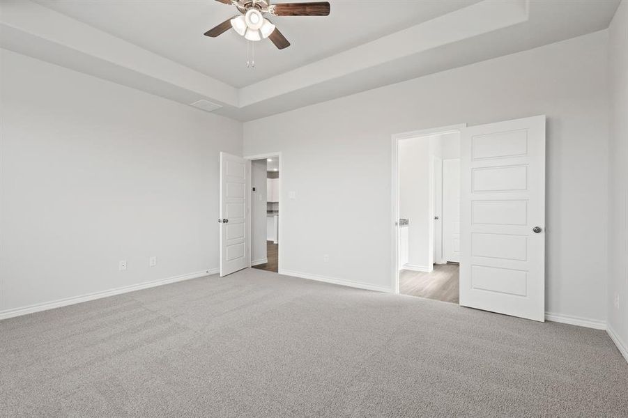 Spacious, unfurnished interior of a new home in Retreat at Fossil Creek, Fort Worth (Image 16). Spacious, unfurnished interior of a new home in Retreat at Fossil Creek, Fort Worth (Image 16).