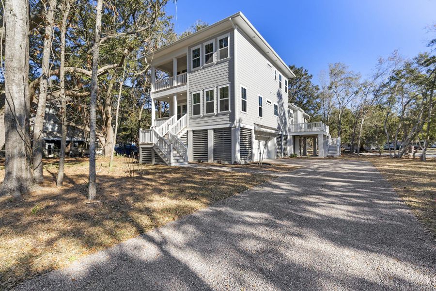 Exterior details and patio area of a home in , Mount Pleasant (Image 19).