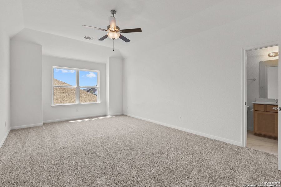 Spacious, unfurnished interior of a new home in Megan's Landing 50', Castroville (Image 25). Spacious, unfurnished interior of a new home in Megan's Landing 50', Castroville (Image 25).