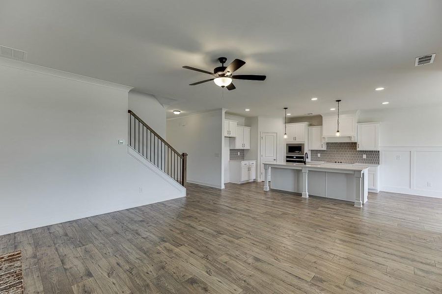 Spacious, unfurnished interior of a new home in , Jefferson (Image 40).