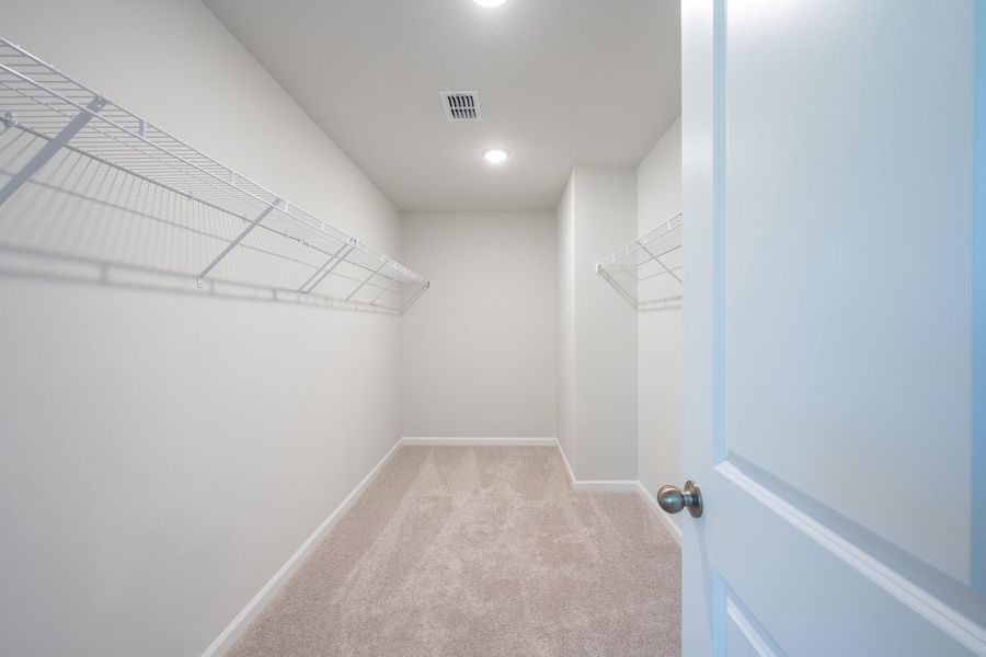 Image 21 of a home in Bradford Pointe.