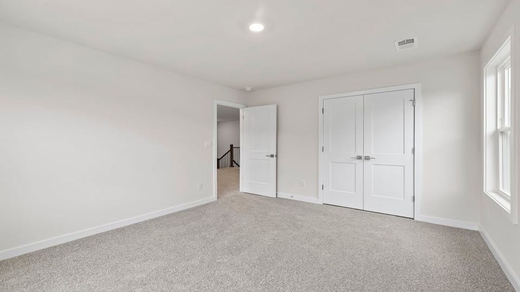 Spacious, unfurnished interior of a new home in Cottonwood Ridge, Piedmont (Image 26). Spacious, unfurnished interior of a new home in Cottonwood Ridge, Piedmont (Image 26).