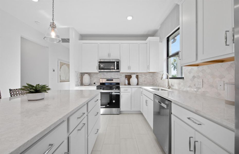 SWFL_DIV_Contour_Kitchen-C_web