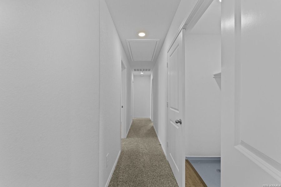 Spacious, unfurnished interior of a new home in Blue Ridge Ranch, San Antonio (Image 17). Spacious, unfurnished interior of a new home in Blue Ridge Ranch, San Antonio (Image 17).