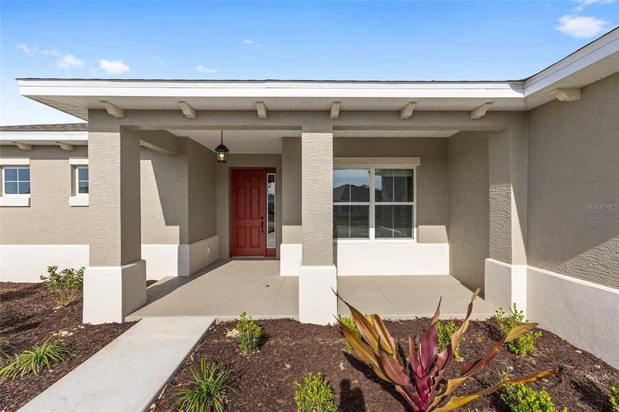 Exterior details and patio area of a home in , Ocala (Image 4).