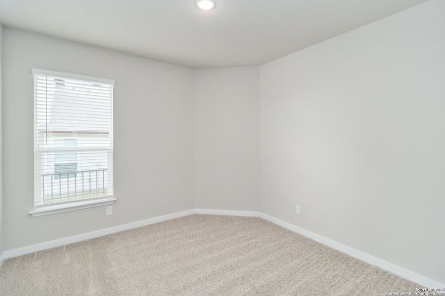 Spacious, unfurnished interior of a new home in , San Antonio (Image 24).