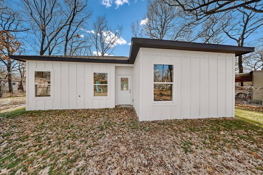 Exterior details and patio area of a home in , Mabank (Image 24).