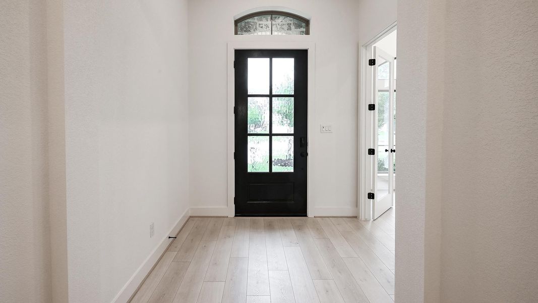 Spacious, unfurnished interior of a new home in 6 Creeks, Kyle (Image 23). Spacious, unfurnished interior of a new home in 6 Creeks, Kyle (Image 23).