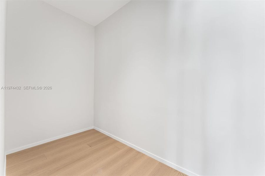 Spacious, unfurnished interior of a new home in , Miami (Image 22).