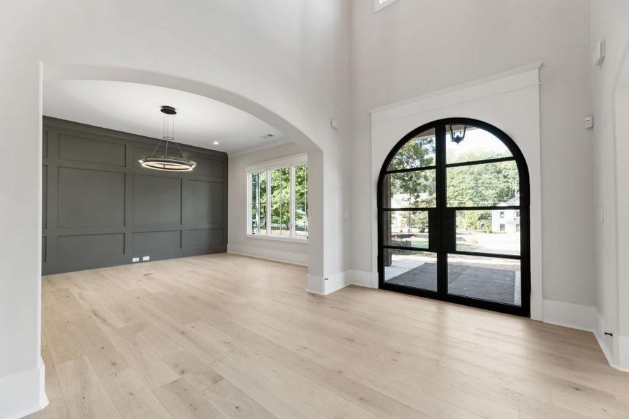 Spacious, unfurnished interior of a new home in , Alpharetta (Image 35).