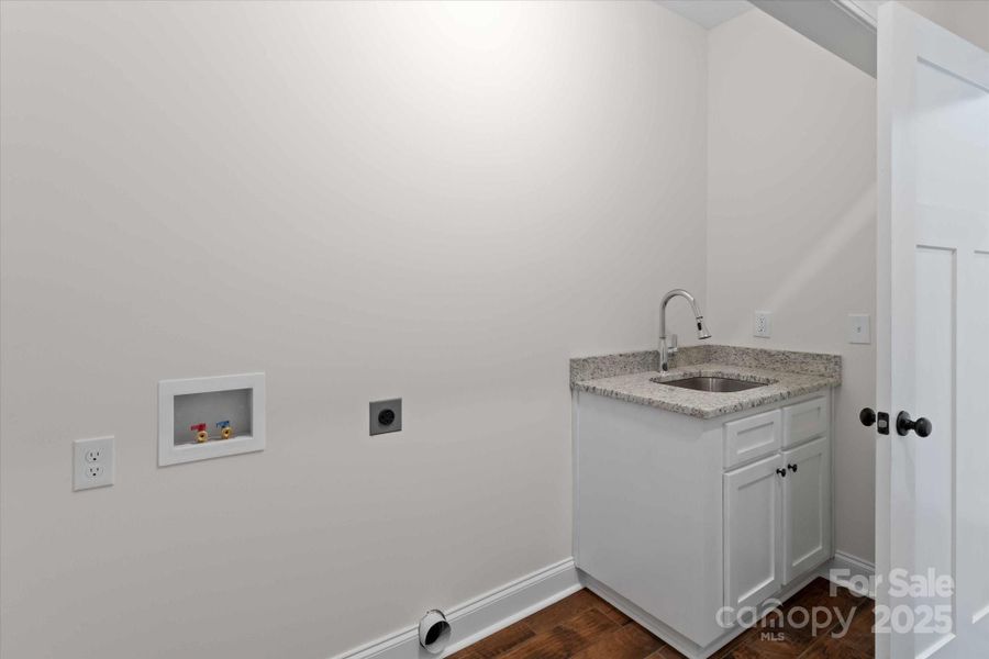 Image 41 of a home in .