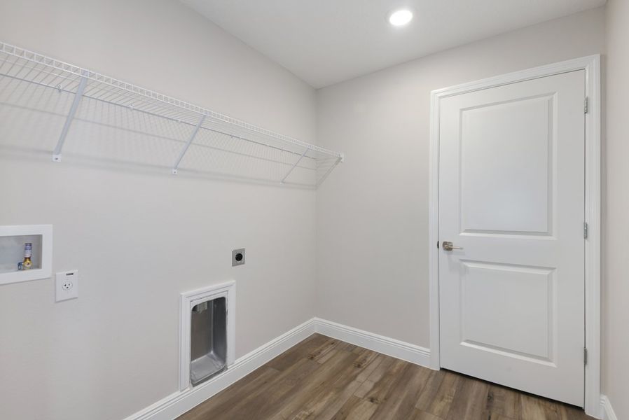 Spacious, unfurnished interior of a new home in Cherrywood Preserve, Ocala (Image 20).