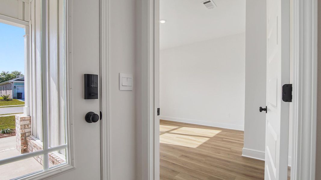Spacious, unfurnished interior of a new home in Owl's Head Farms, Freeport (Image 40).