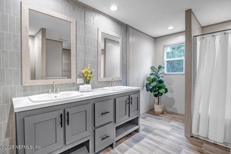 Furnished interior view inside a new home in , Middleburg (Image 29). Furnished interior view inside a new home in , Middleburg (Image 29).