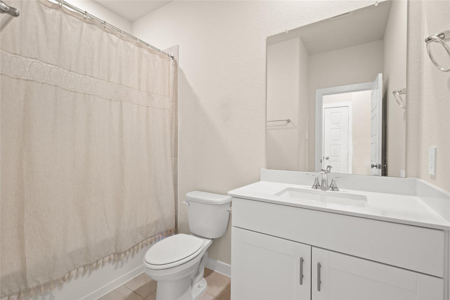 Furnished interior view inside a new home in Sundance Cove - Traditional Series, Crosby (Image 11).