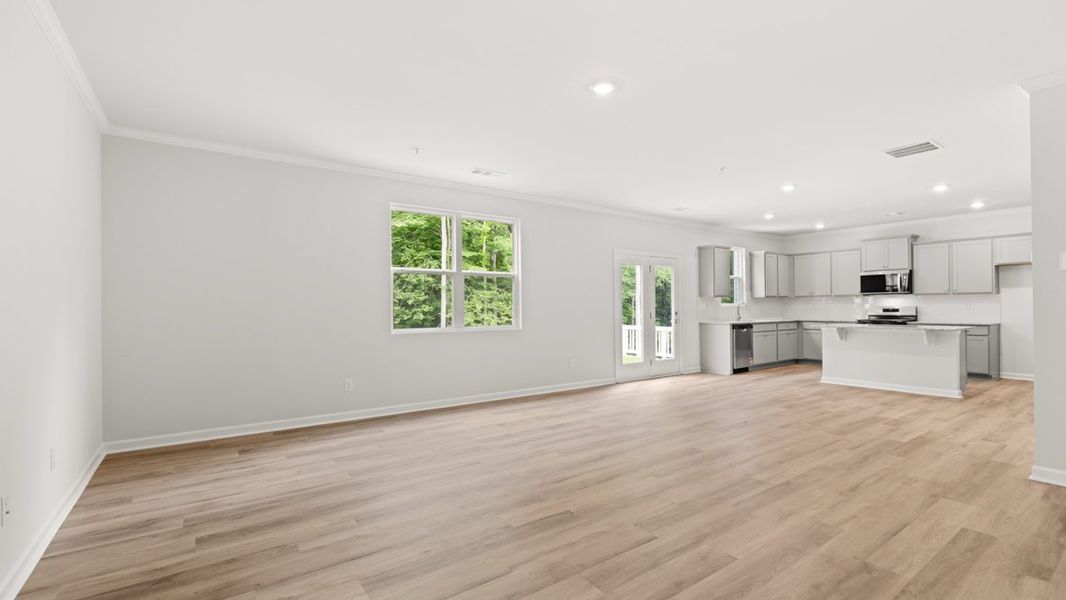 Representative unfurnished interior of a home built from the Hanover by D.R. Horton in Creekview, Atlanta (Image 19).