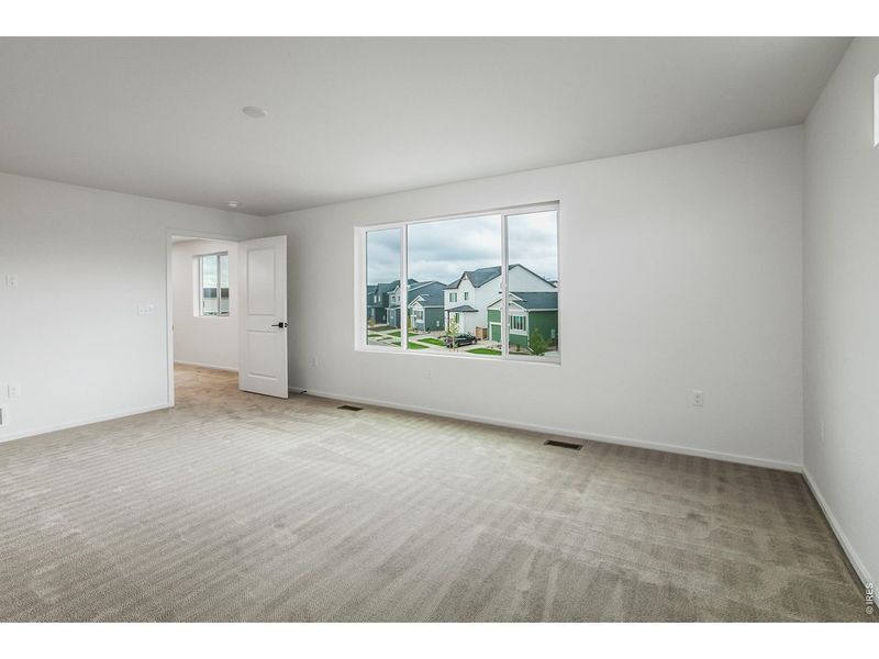 Spacious, unfurnished interior of a new home in , Fort Collins (Image 29).