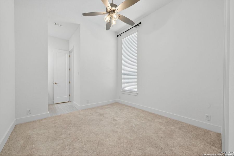 Spacious, unfurnished interior of a new home in Front Gate in Fair Oaks Ranch, Fair Oaks Ranch (Image 25). Spacious, unfurnished interior of a new home in Front Gate in Fair Oaks Ranch, Fair Oaks Ranch (Image 25).