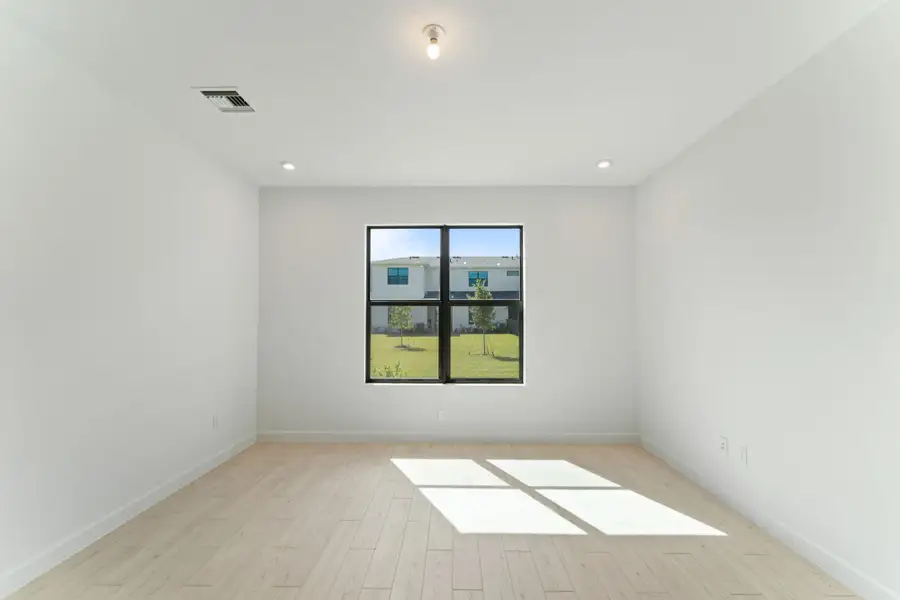 Spacious, unfurnished interior of a new home in Tradition, Port St. Lucie (Image 7). Spacious, unfurnished interior of a new home in Tradition, Port St. Lucie (Image 7).