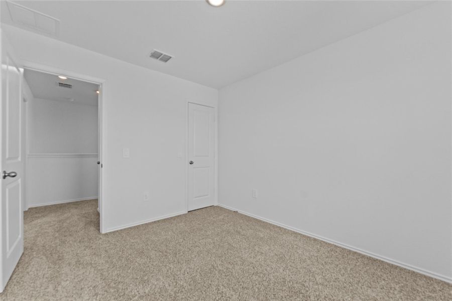Spacious, unfurnished interior of a new home in Palomino, Manor (Image 25).