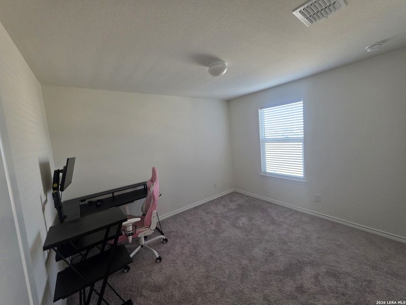 Spacious, unfurnished interior of a new home in , San Antonio (Image 15).