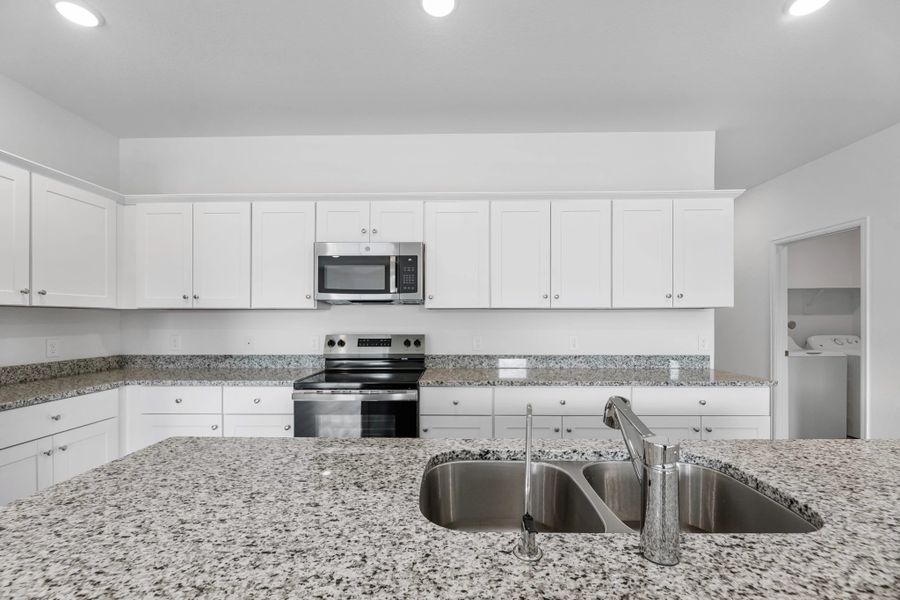 Representative furnished interior of a home built from the Kepler by Starlight Homes in Vida Mar, League City (Image 6). Representative furnished interior of a home built from the Kepler by Starlight Homes in Vida Mar, League City (Image 6).