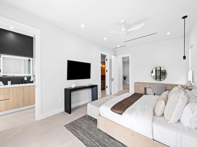 Furnished interior view inside a new home in , Fort Lauderdale (Image 25). Furnished interior view inside a new home in , Fort Lauderdale (Image 25).