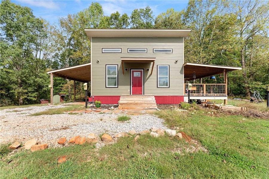Exterior details and patio area of a home in , Cleveland (Image 11).