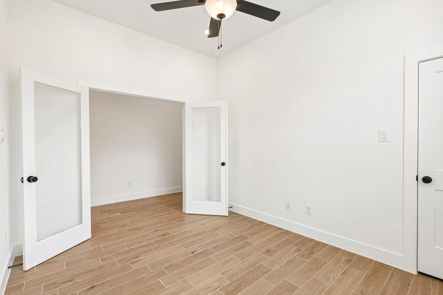 Spacious, unfurnished interior of a new home in Evergreen 40s, Conroe (Image 28). Spacious, unfurnished interior of a new home in Evergreen 40s, Conroe (Image 28).