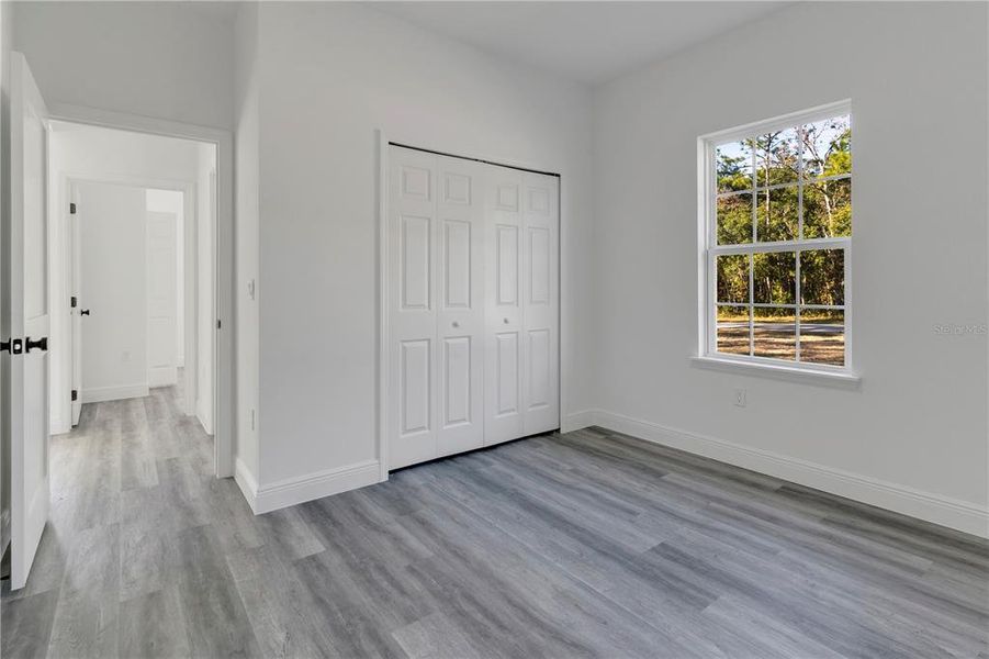 Spacious, unfurnished interior of a new home in , Ocala (Image 13).