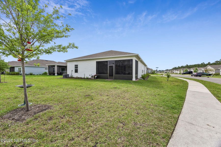 Exterior details and patio area of a home in , Yulee (Image 31).