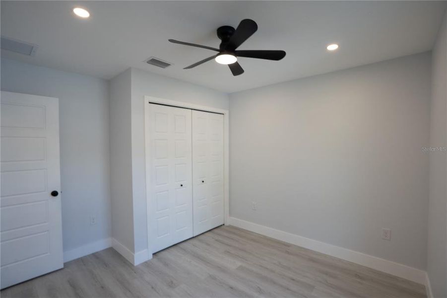 Spacious, unfurnished interior of a new home in , Dunnellon (Image 8).