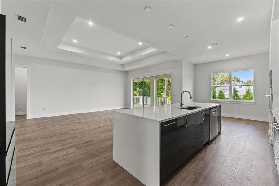 Spacious, unfurnished interior of a new home in Southern Hills Plantation, Brooksville (Image 41).