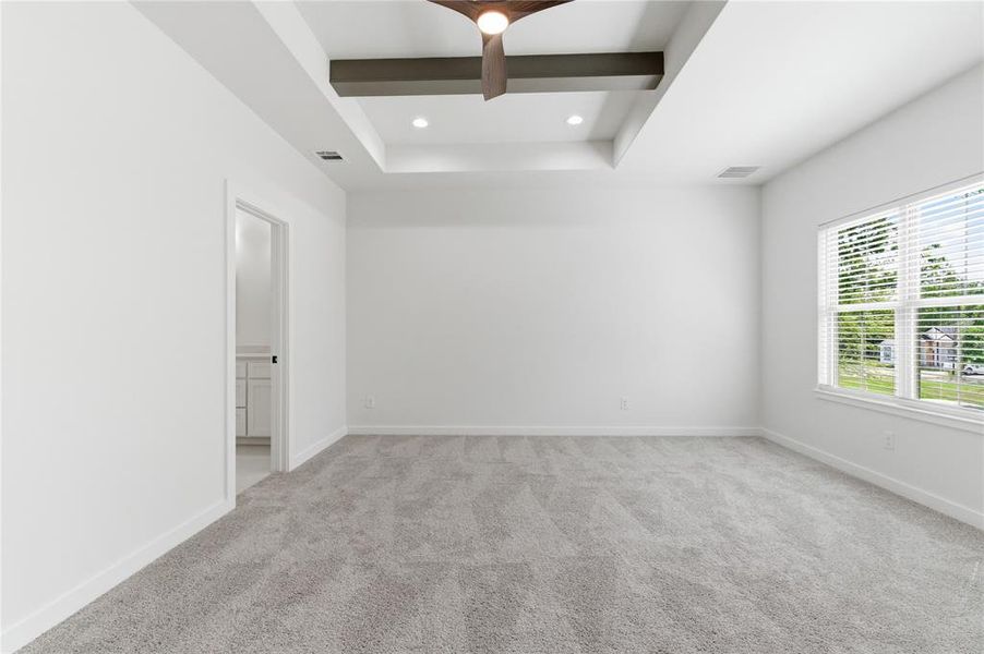 Spacious, unfurnished interior of a new home in , West Tawakoni (Image 28).