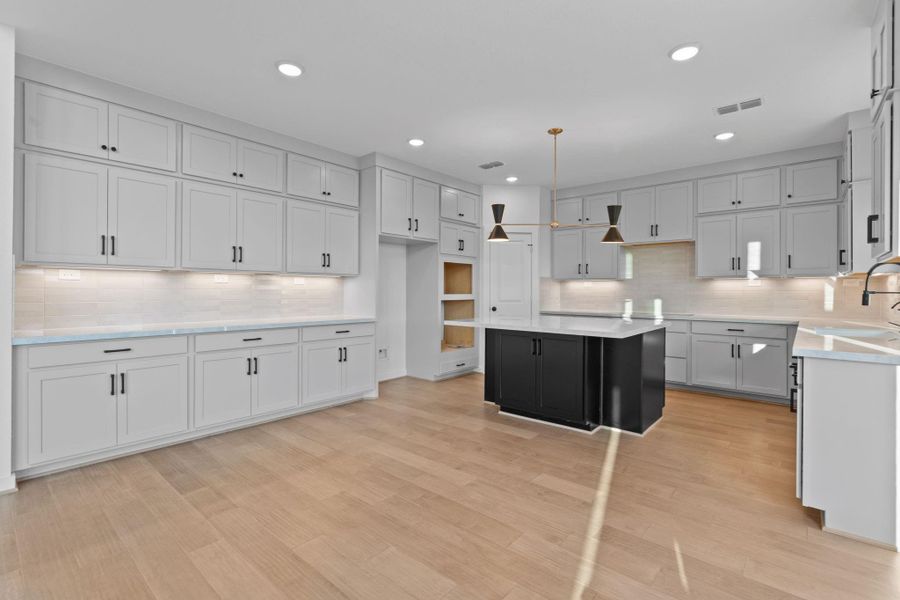 Furnished interior view inside a new home in Cross Creek West 50', Fulshear (Image 6). Furnished interior view inside a new home in Cross Creek West 50', Fulshear (Image 6).