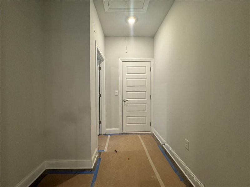 Spacious, unfurnished interior of a new home in Tuscany Hills, Douglasville (Image 13). Spacious, unfurnished interior of a new home in Tuscany Hills, Douglasville (Image 13).