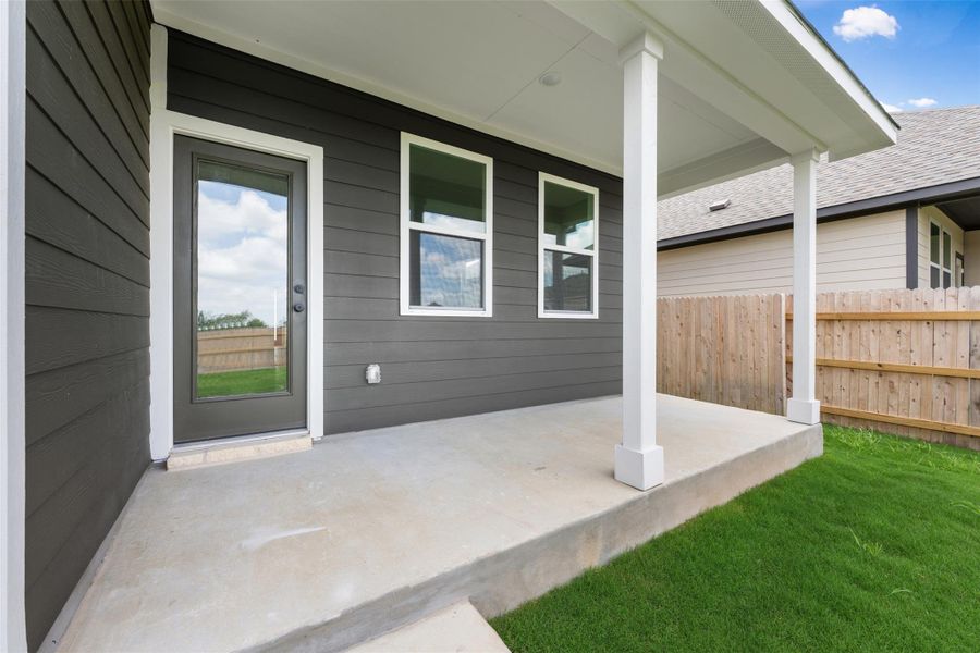 Exterior details and patio area of a home in Patterson Ranch, Georgetown (Image 22).