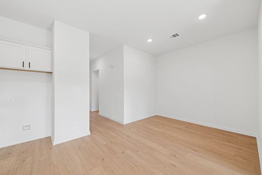 Spacious, unfurnished interior of a new home in Moran Ranch, Willis (Image 12). Spacious, unfurnished interior of a new home in Moran Ranch, Willis (Image 12).