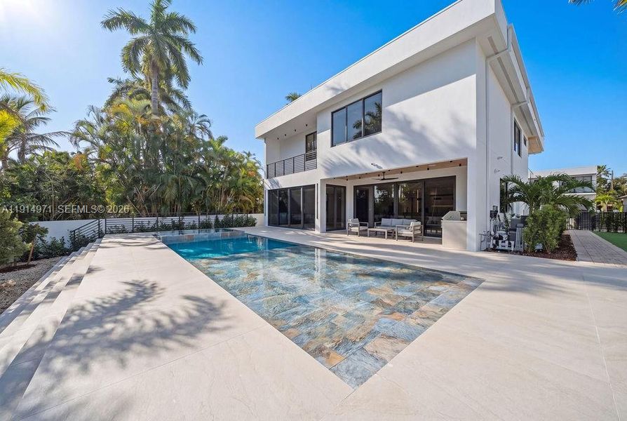 Exterior details and patio area of a home in , Fort Lauderdale (Image 32).