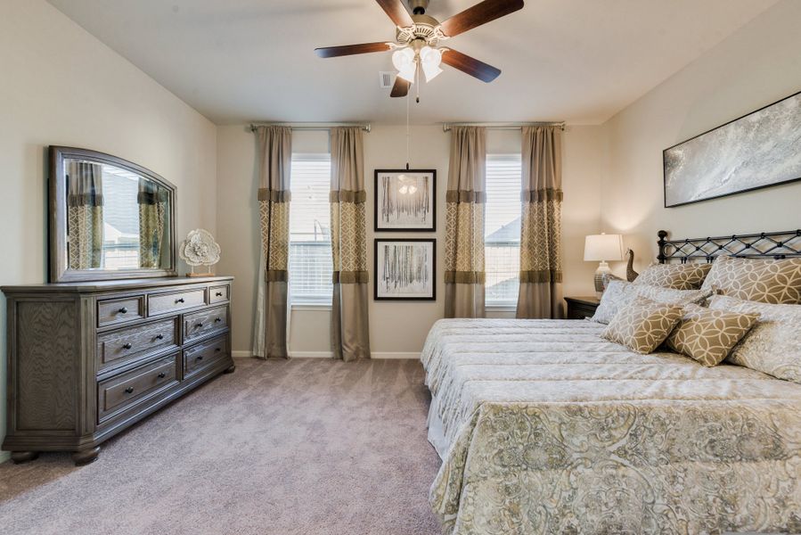 Representative furnished interior of a home built from the Floor Plan 1759 by Colina Homes in Grand Magnolia, Magnolia (Image 31). Representative furnished interior of a home built from the Floor Plan 1759 by Colina Homes in Grand Magnolia, Magnolia (Image 31).