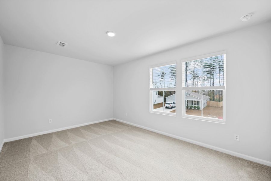 Spacious, unfurnished interior of a new home in , Summerville (Image 16).