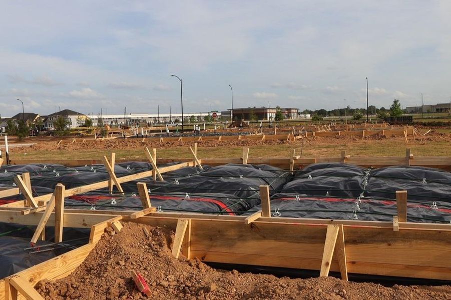 Every foundation at DWH is engineered and it’s inspected three times! We do not do “batch” testing. Rest easy knowing your foundation comes with a 10 year warranty. Every foundation at DWH is engineered and it’s inspected three times! We do not do “batch” testing. Rest easy knowing your foundation comes with a 10 year warranty.