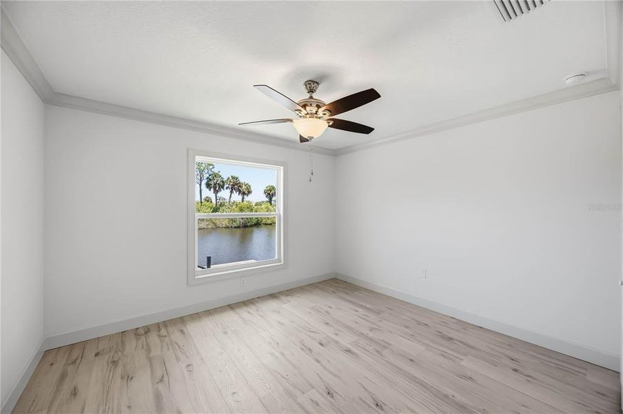 Spacious, unfurnished interior of a new home in , Port Charlotte (Image 54).