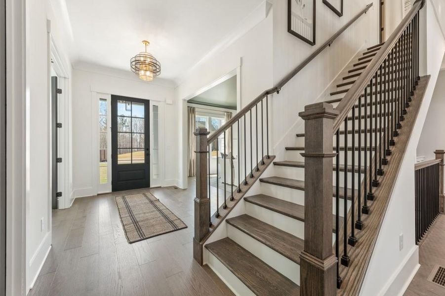 Spacious, unfurnished interior of a new home in Arden on Lanier, Cumming (Image 22).