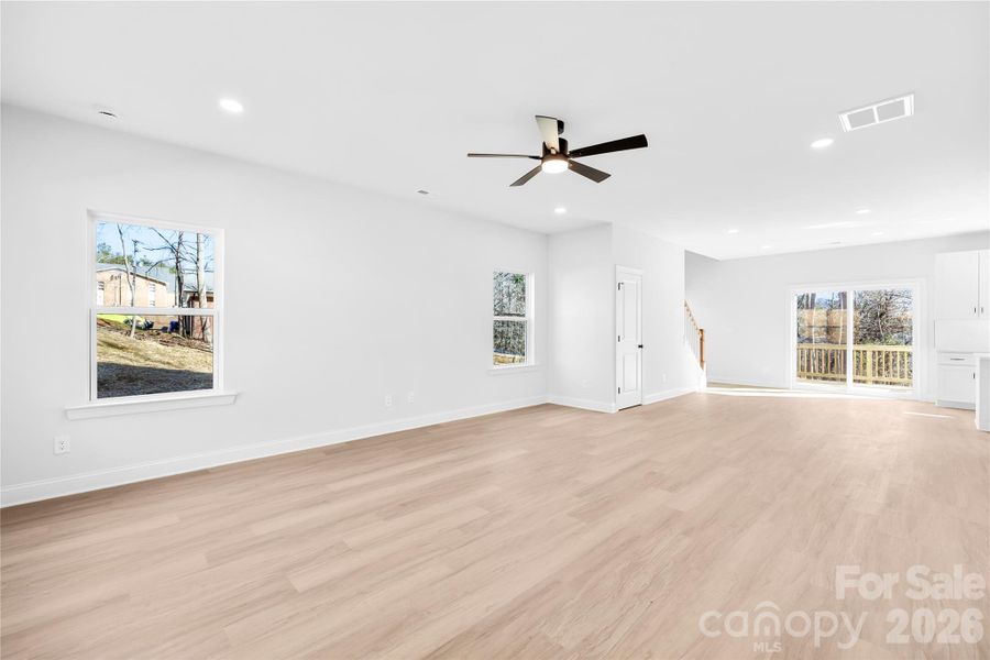Spacious, unfurnished interior of a new home in , Kings Mountain (Image 18).