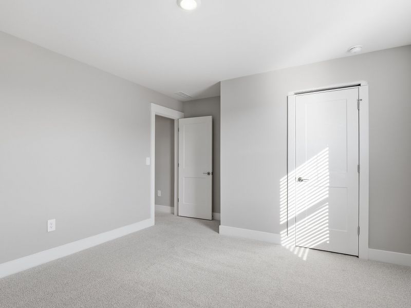 Spacious, unfurnished interior of a new home in Watkins Glen, Raleigh (Image 20).