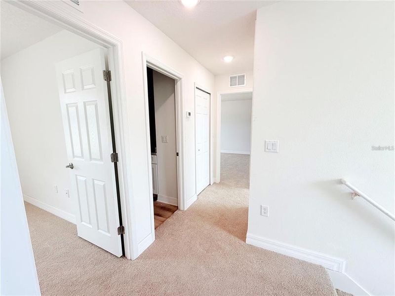 Spacious, unfurnished interior of a new home in , Lakeland (Image 17).
