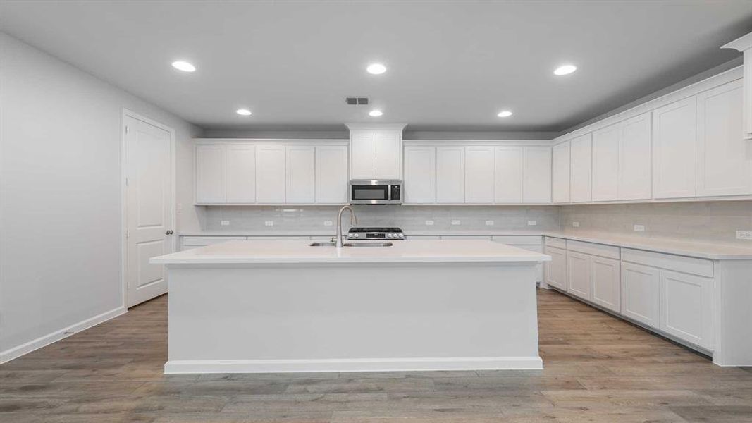 Furnished interior view inside a new home in Avondale 40', Rockwall (Image 6).